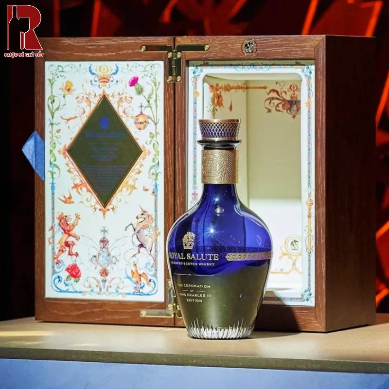 Giá Rượu Royal Salute Coronation of King Charles III Limited Edition