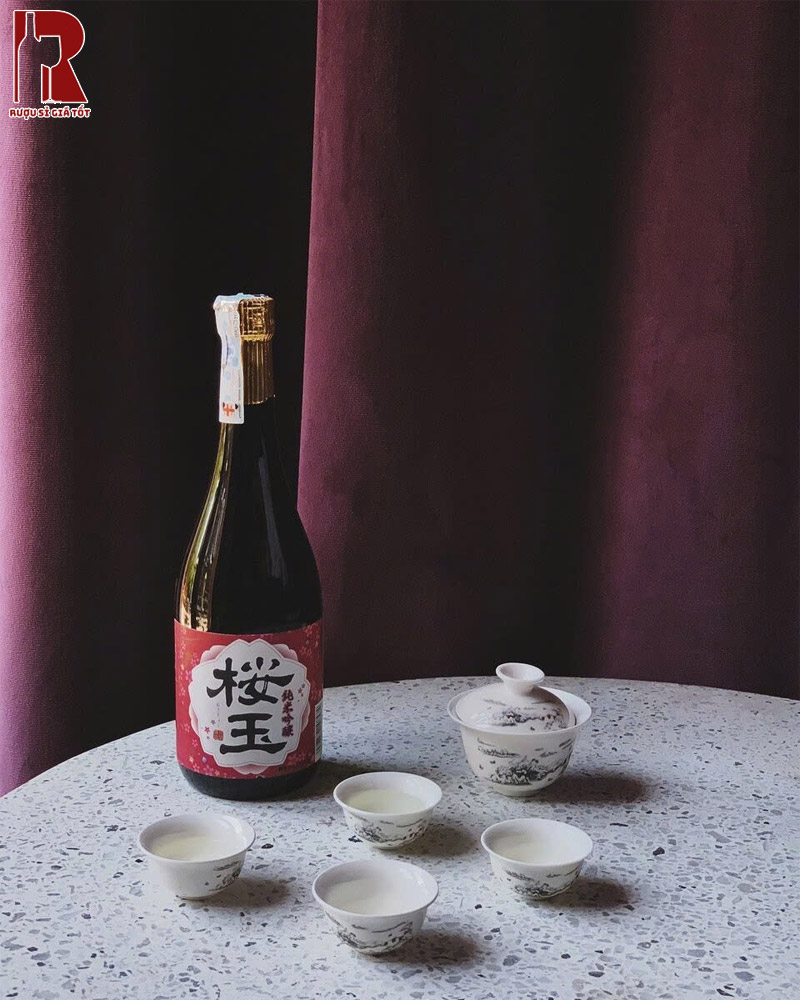 Rượu Sake Junmai Ginjo Ougyoku Giá Bao Nhiêu?