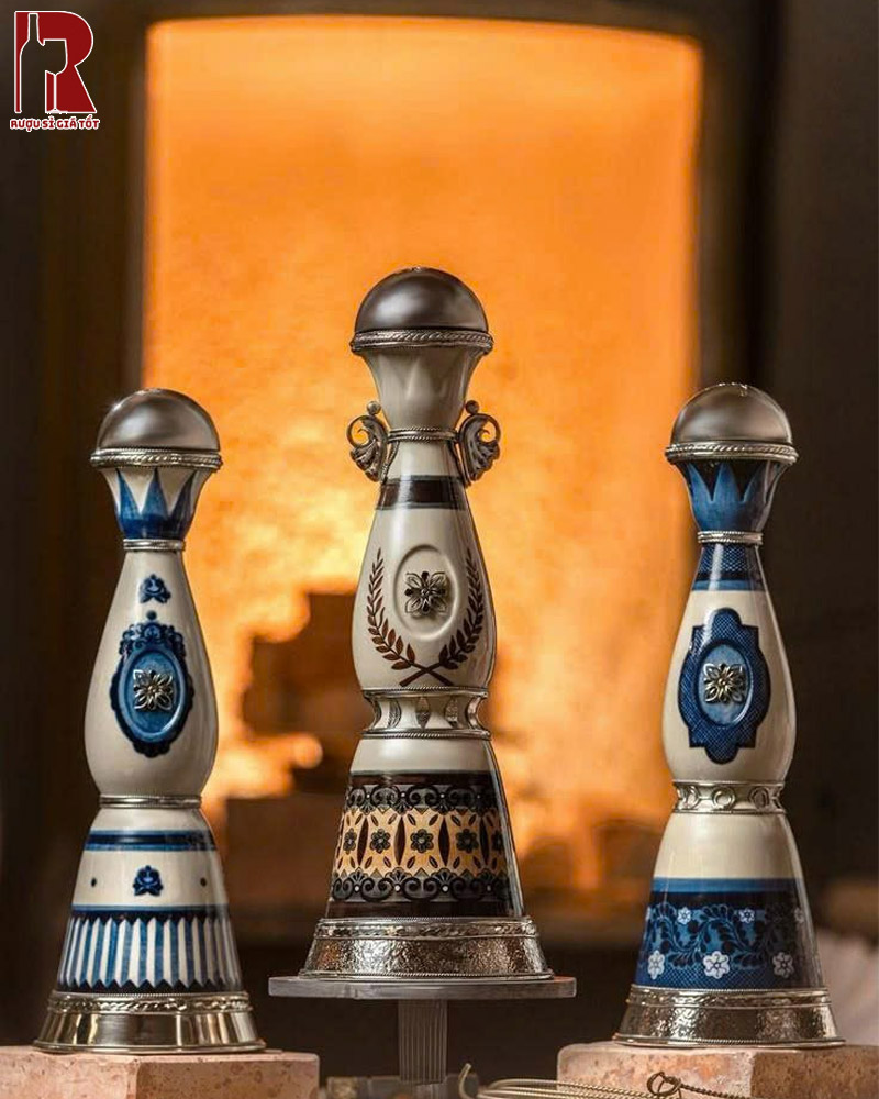 Rượu Tequila Clase Azul Canela Giá Bao Nhiêu?