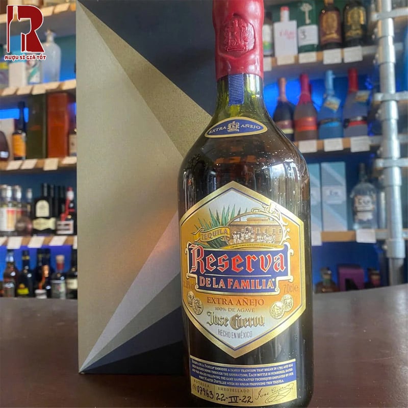 Rượu Tequila Jose Cuervo Reserva De La Familia Extra Anejo Giá Mới Nhất