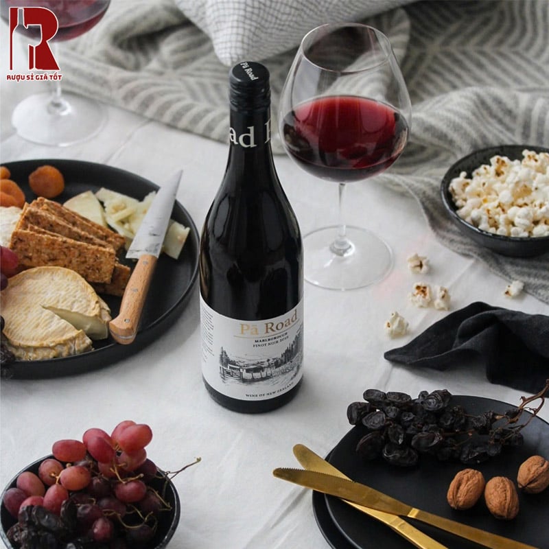 Giá Rượu Vang New Zealand Đỏ Pa Road Pinot Noir Marlborough