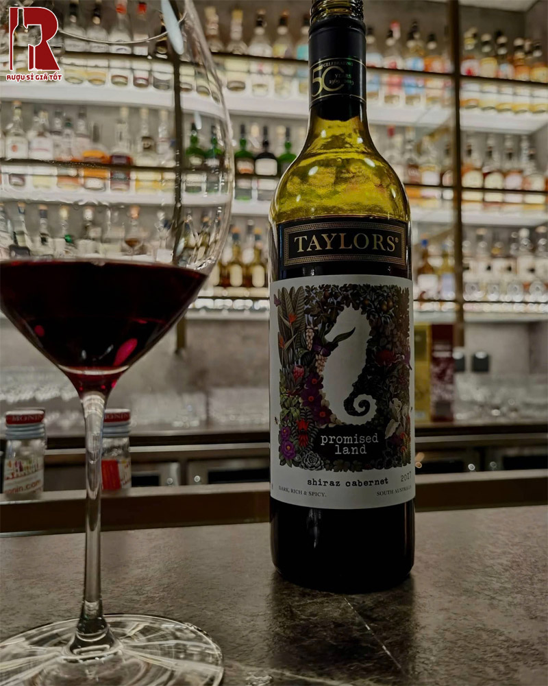 Thưởng Thức Rượu Vang Úc Đỏ Taylors Shiraz Cabernet Sành Điệu
