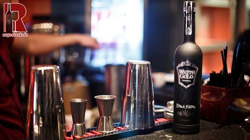 Mua Rượu Vodka White Gold Black Edition Tại TP.HCM