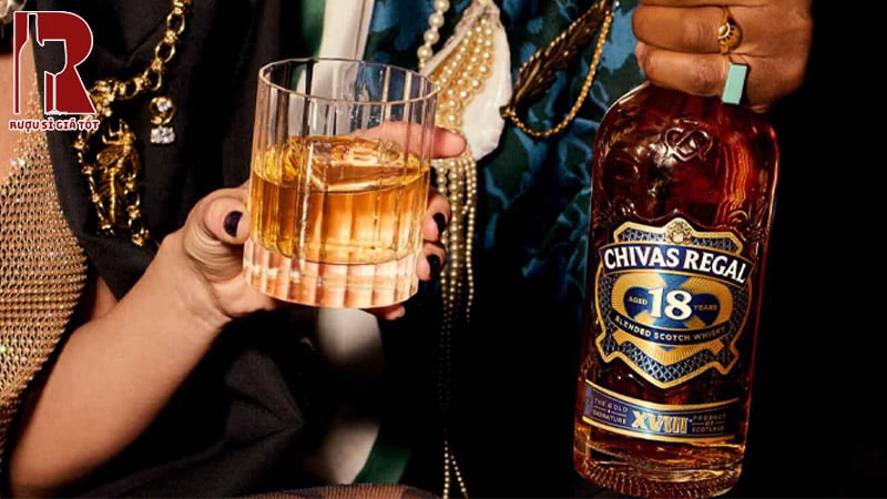 Rượu whisky Chivas giá rẻ