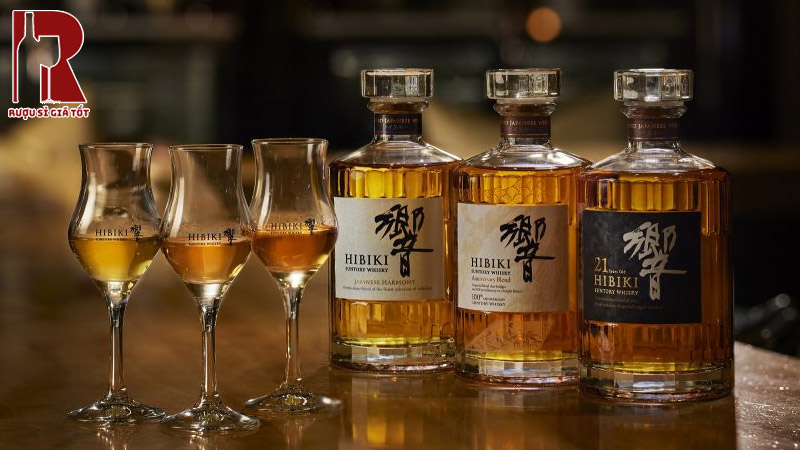 Rượu whisky Hibiki nhập khẩu