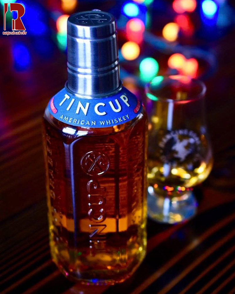 Thưởng Thức Rượu Whisky Tin Cup