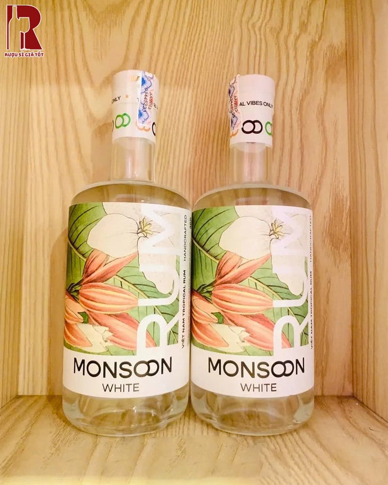 Rượu White Rhum Monsoon Giá Bao Nhiêu?