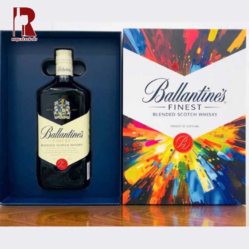 Hộp quà Tết Ballantine's Finest nhập khẩu