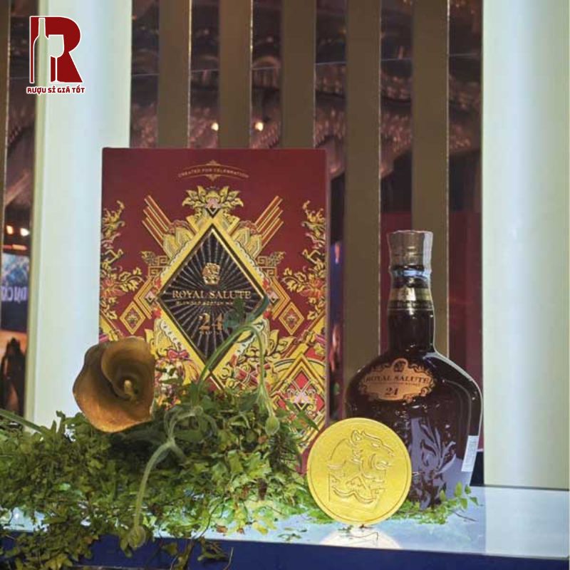 Rượu Chivas 24 Hộp quà Tết chính hãng giá rẻ nhất thị trường