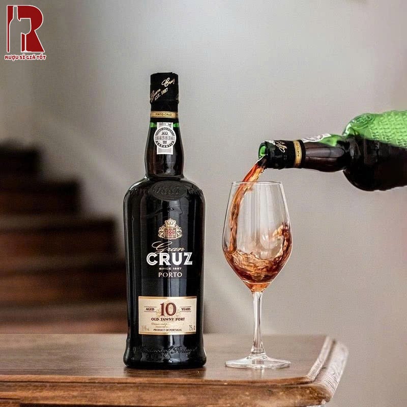 Mua Rượu Vang Cường Hóa Ngọt Porto Cruz Ở Đâu?