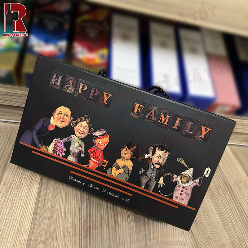 Set Rượu Vang Mini Happy Family phù hợp cho nhiều dịp hội họp, làm quà tặng