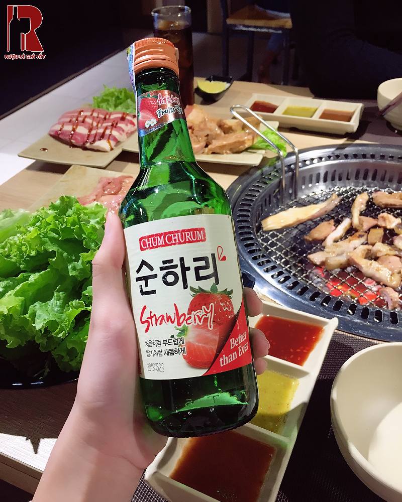 Rượu Soju là một trong những thức uống truyền thống của Hàn Quốc