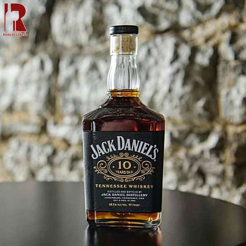 Tennessee Whiskey khác biệt nhờ quy trình chưng cất Lincoln County