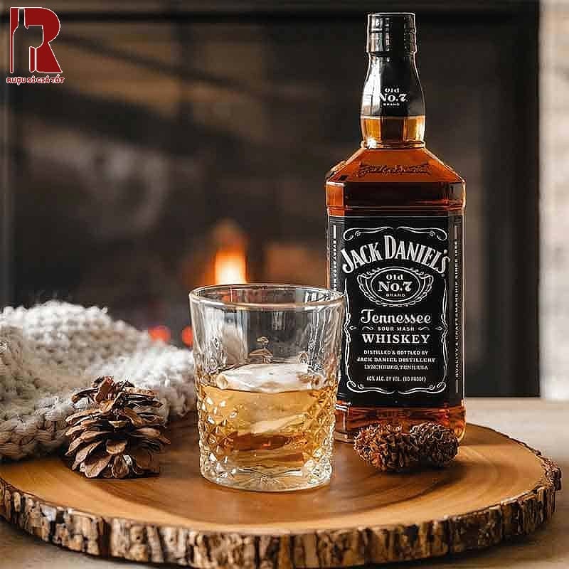 Tennessee Whiskey nổi bật nhất là các sản phẩm thuộc nhà Jack Daniel
