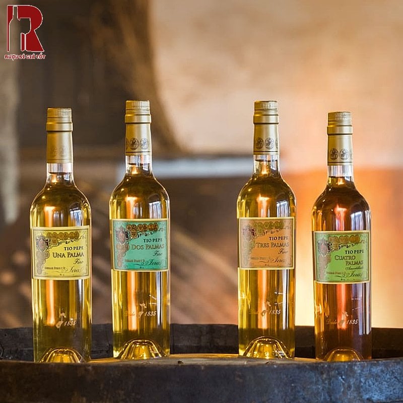 Rượu vang cường hóa có vị đậm đà, hậu vị lưu luyến và cấu trúc rượu dày dặn