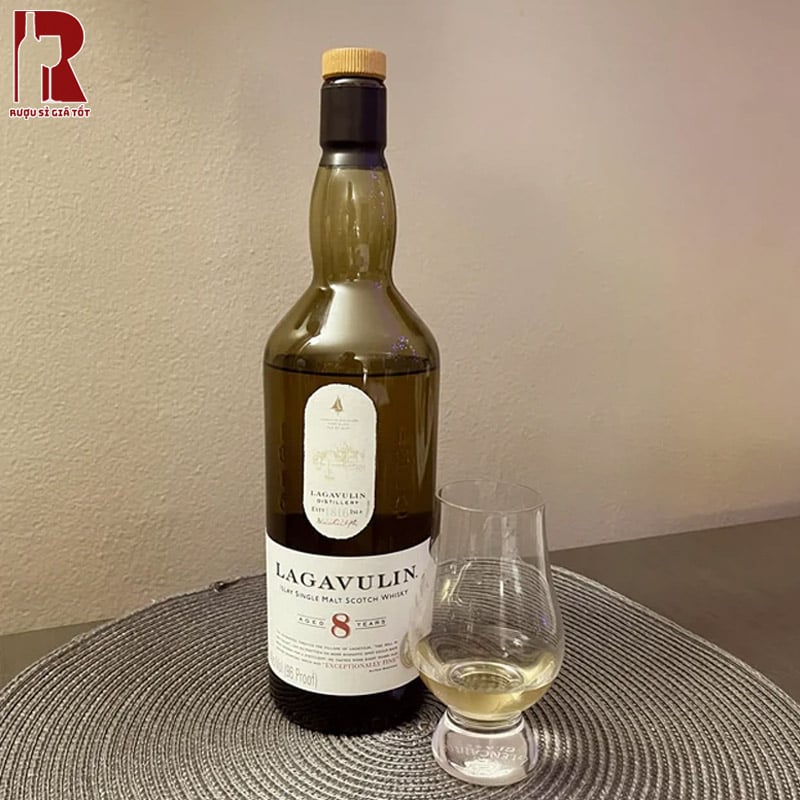Mua rượu Lagavulin nhập khẩu chính hãng