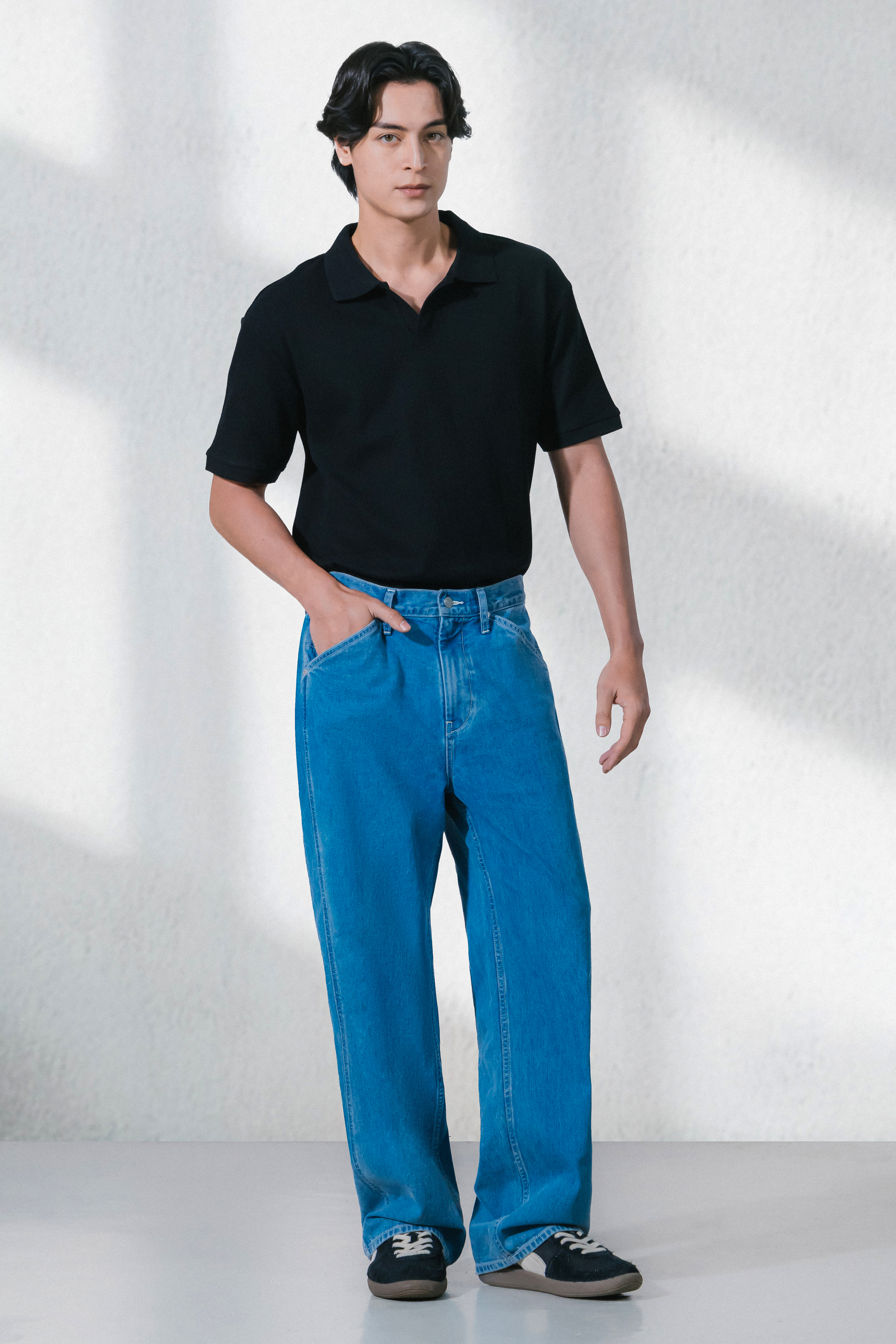 (SEASONAL) LOOSE STRAIGHT