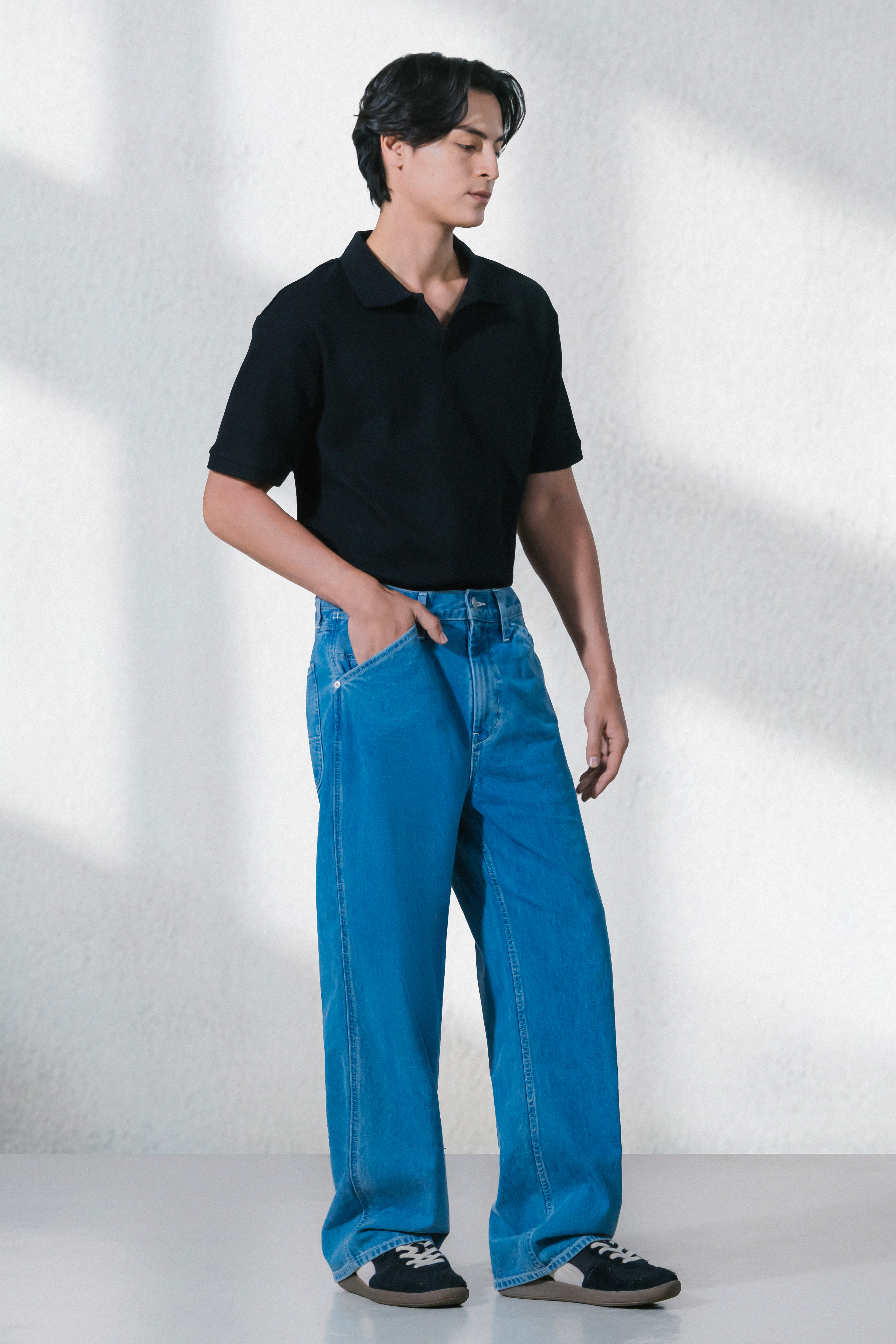 (SEASONAL) LOOSE STRAIGHT