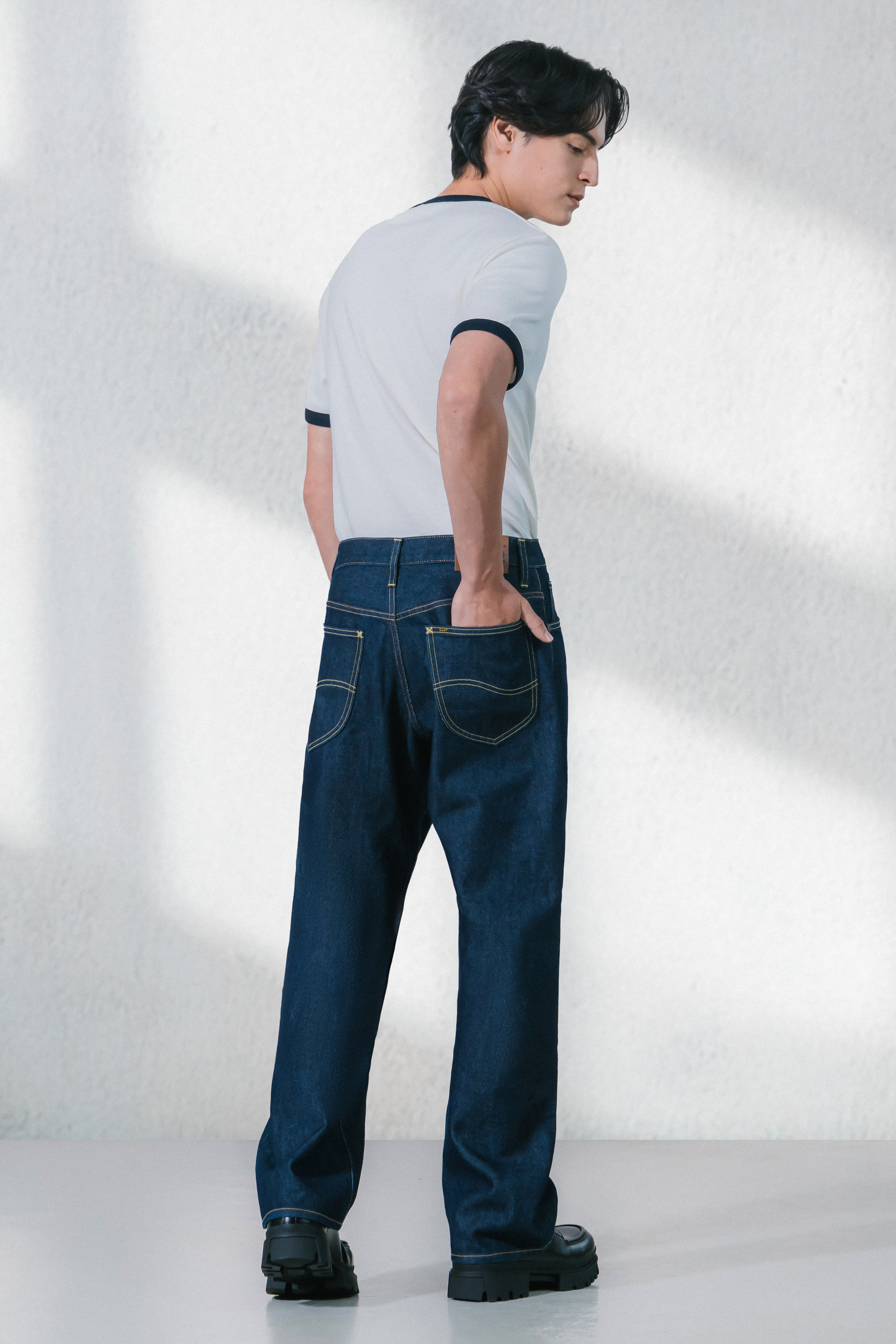 (SEASONAL) RETRO STRAIGHT