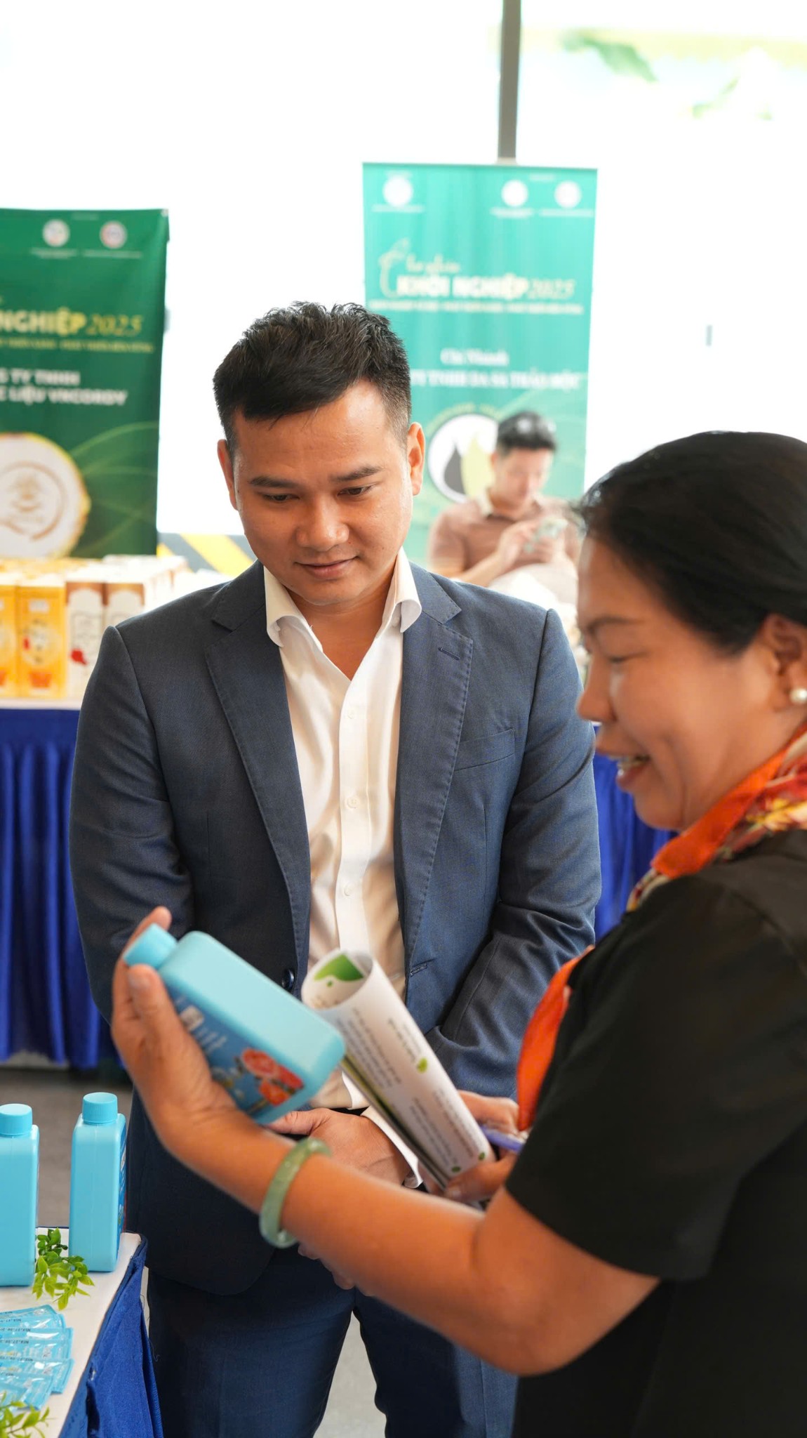 Phiên chợ khởi nghiệp 2025: Điểm nhấn với gian hàng sản phẩm tẩy rửa lành tính Dr Natro