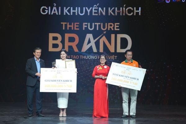 Đội ngũ Dr.Natro giao lưu cùng Ban lãnh đạo và các đại biểu tại chuỗi sự kiện Made By Vietnam Day 2026.