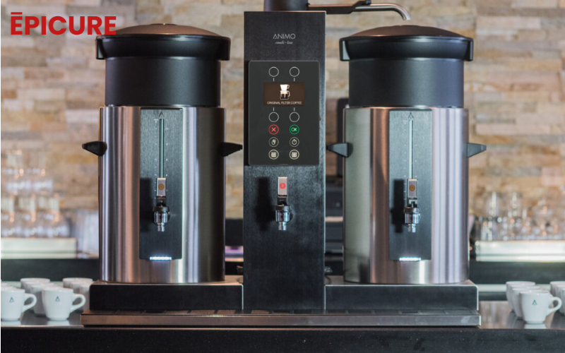 Hệ thống cánh tay pha nước của máy pha cà phê drip