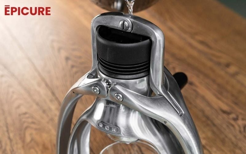 Hệ thống giữ nhiệt của máy pha cà phê thủ công