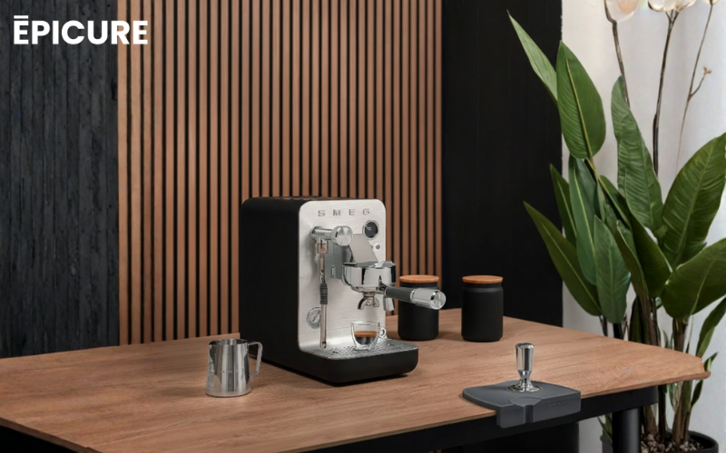 Máy pha cà phê Espresso chuyên nghiệp mini SMEG EMC02