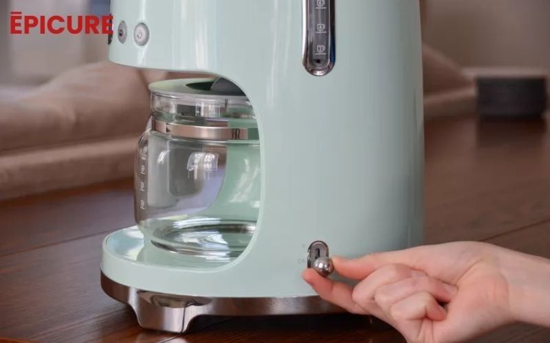 Nút điều khiển máy pha cà phê drip