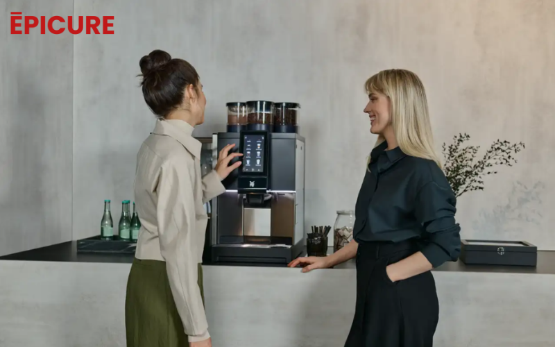 WMF 1300 S tích hợp chế độ ngủ tự động tiết kiệm điện