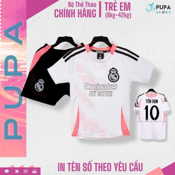 Niềm vui lớn nhất của con là được khoác lên mình chiếc áo đá bóng yêu thích