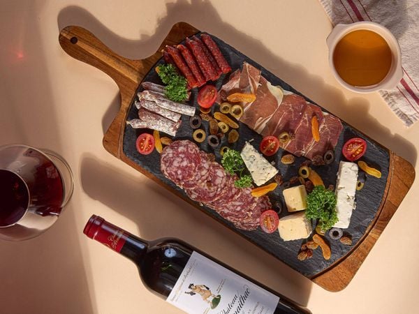 Sự Khác Biệt Cơ Bản Giữa Rượu Vang Đỏ Và Vang Trắng