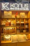 NƯỚC TRO DỪA: SỰ HỒI SINH PHƯƠNG PHÁP LÀM SẠCH XƯA
