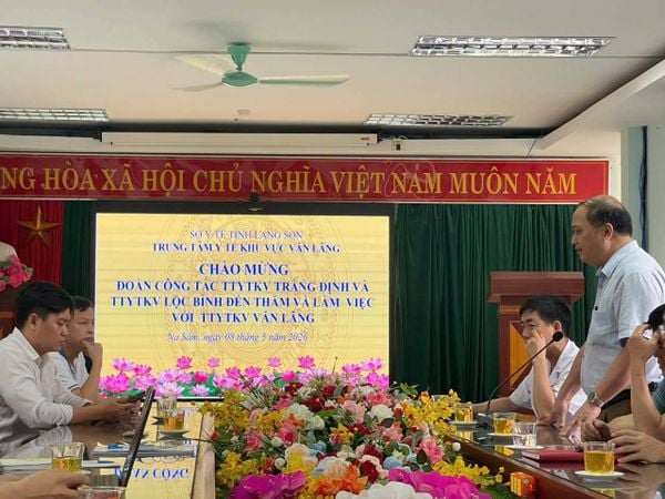 TTYT khu vực Tràng Định và Lộc Bình tham quan, trao đổi kinh nghiệm triển khai Bệnh án điện tử E-EMR tại TTYT khu vực Văn Lãng