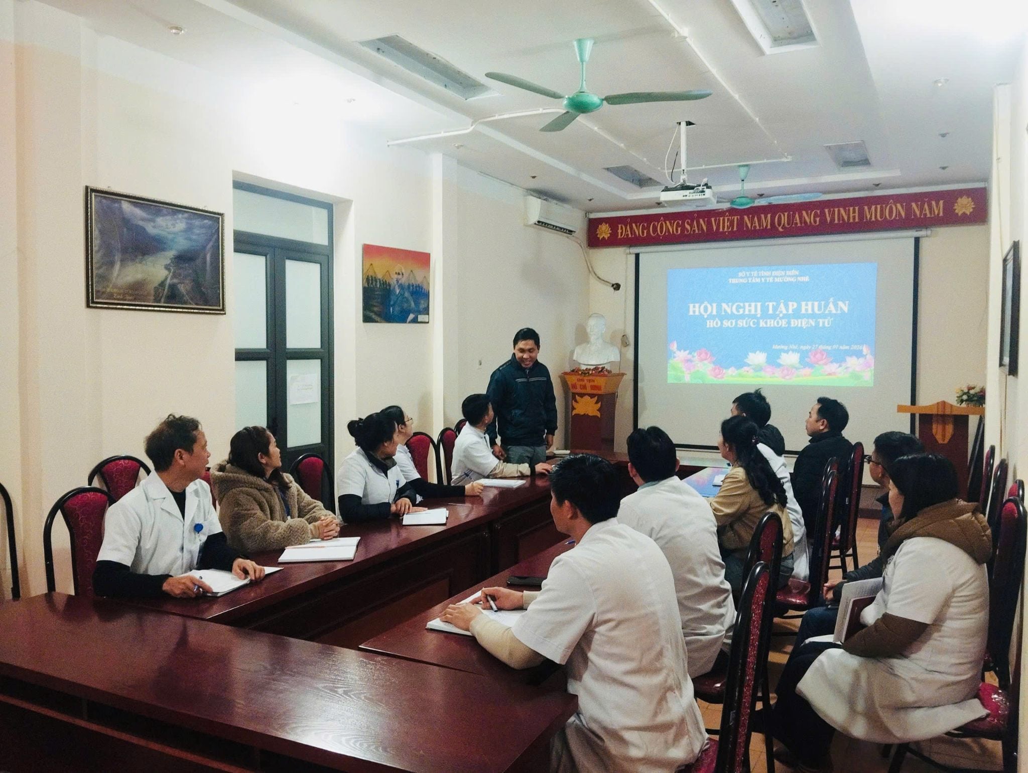 Song Ân đồng hành cùng Trung tâm Y tế Mường Nhé tỉnh Điện Biên tập huấn triển khai hồ sơ sức khỏe điện tử