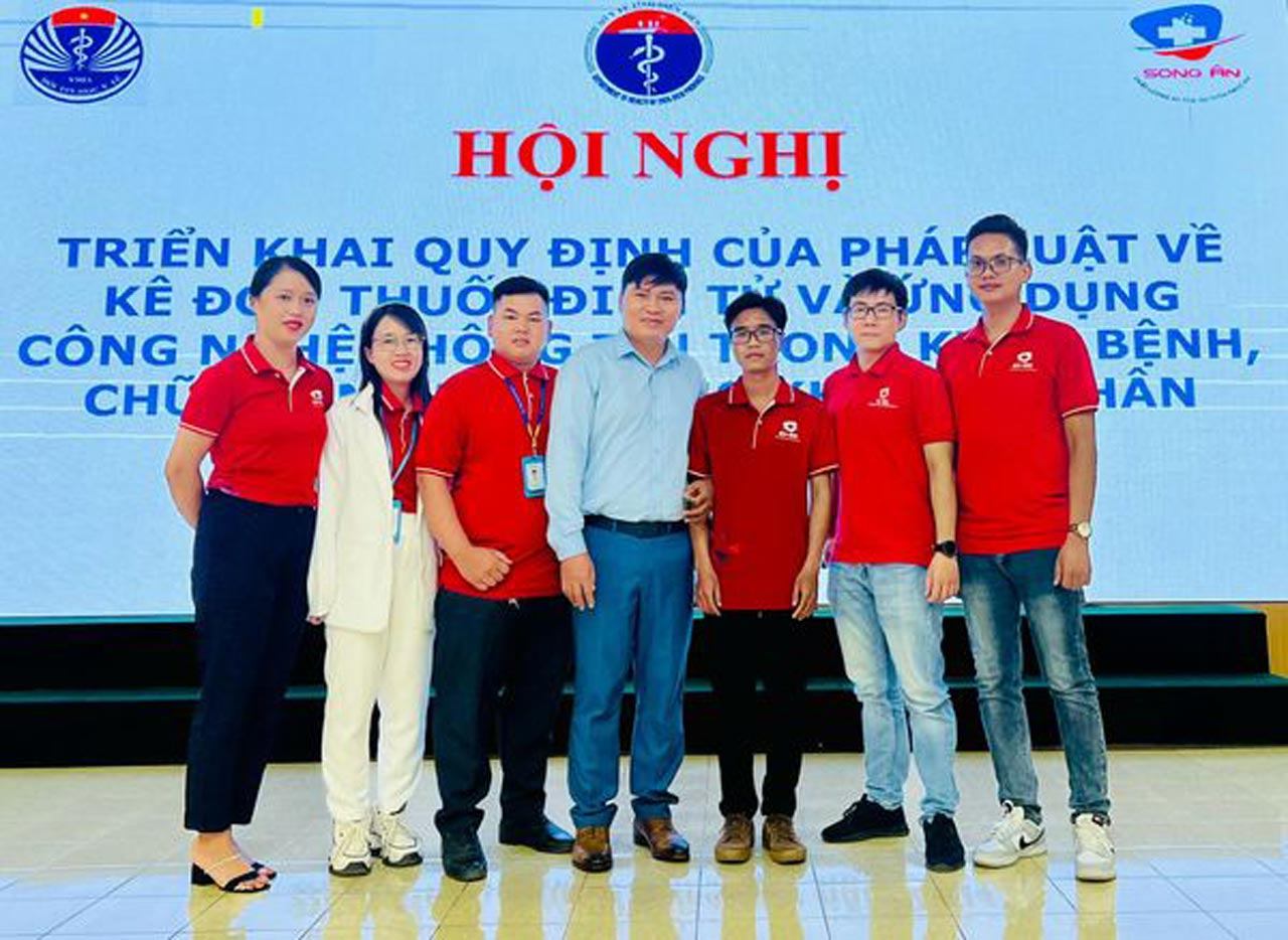 Song Ân tham dự hội nghị triển khai quy định pháp luật về kê đơn thuốc điện tử và ứng dụng công nghệ thông tin trong khám chữa bệnh