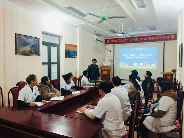 SONG ÂN ĐỒNG HÀNH CÙNG TRUNG TÂM Y TẾ MƯỜNG NHÉ TRIỂN KHAI HỒ SƠ SỨC KHỎE ĐIỆN TỬ