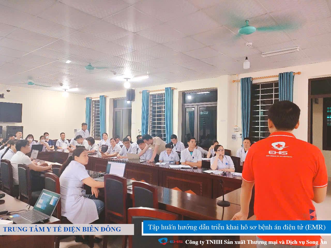 Buổi tập huấn triển khai bệnh án điện tử E-EMR Song Ân tại Trung tâm Y tế Điện Biên Đông