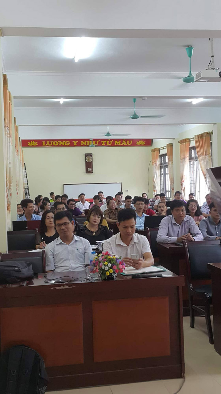Giảng viên Bùi Quốc Việt tập huấn ứng dụng công nghệ thông tin ngành y tế