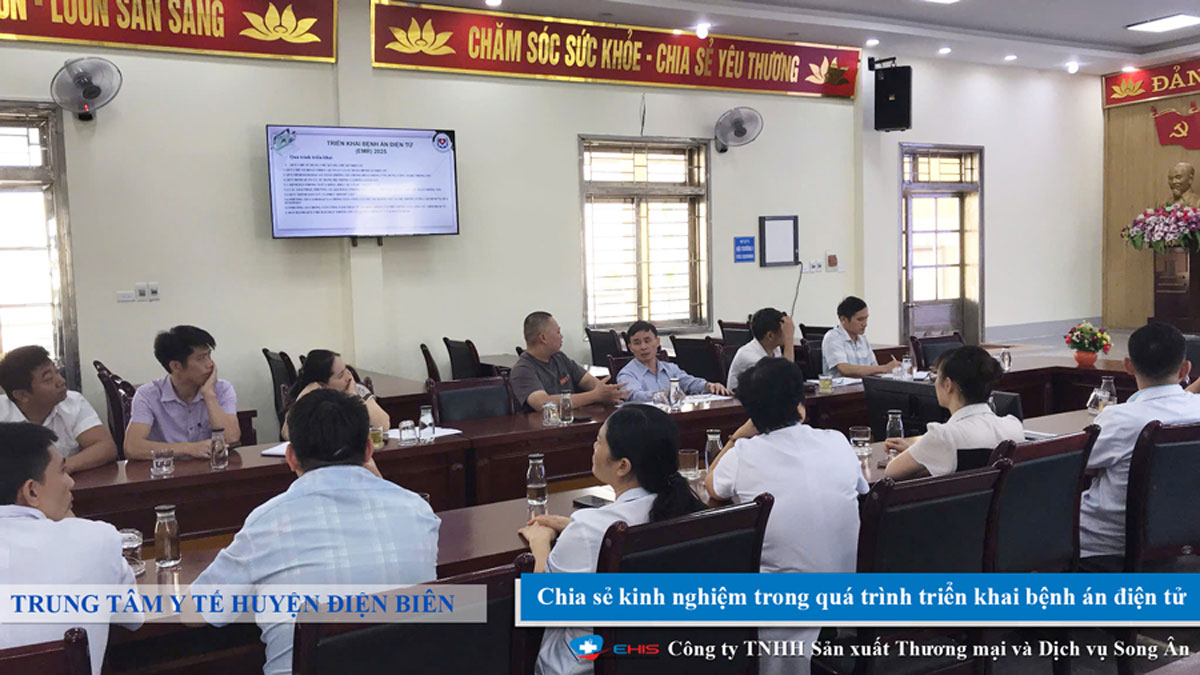 Buổi họp chia sẻ kinh nghiệm triển khai bệnh án điện tử e-EMR với sự tham gia của nhân viên Song Ân tại Trung tâm Y tế Thanh An