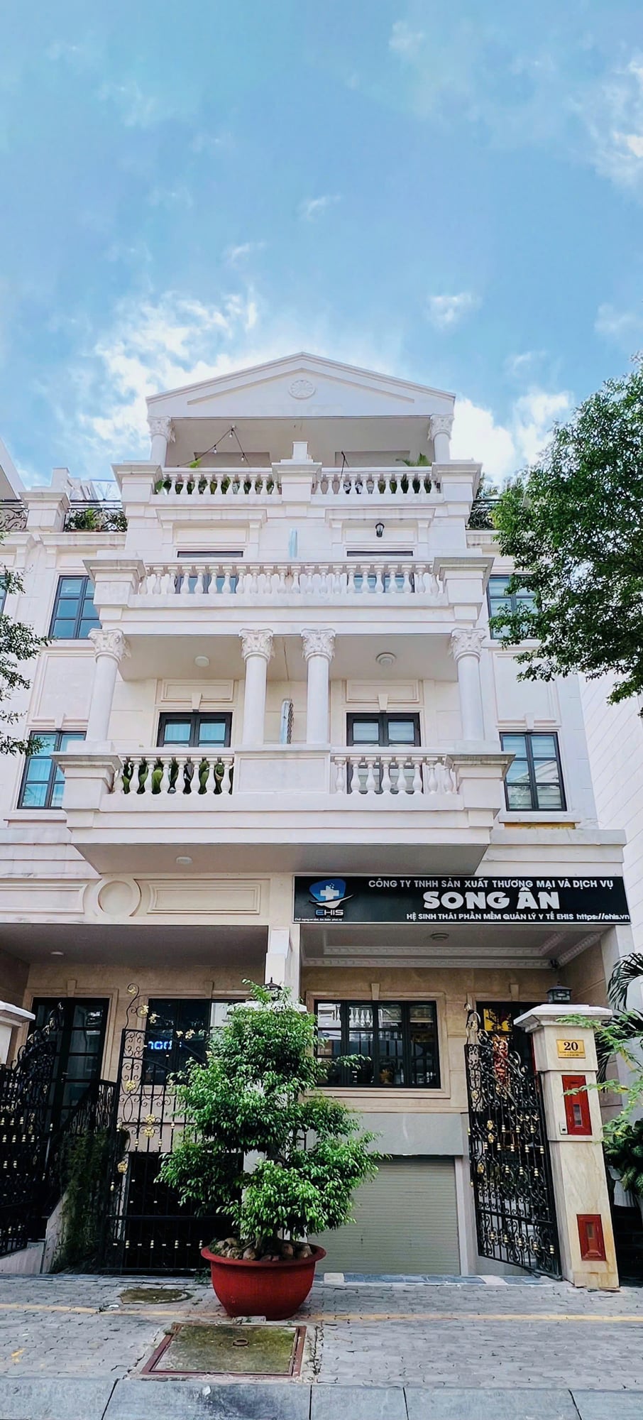 Lịch sử công ty