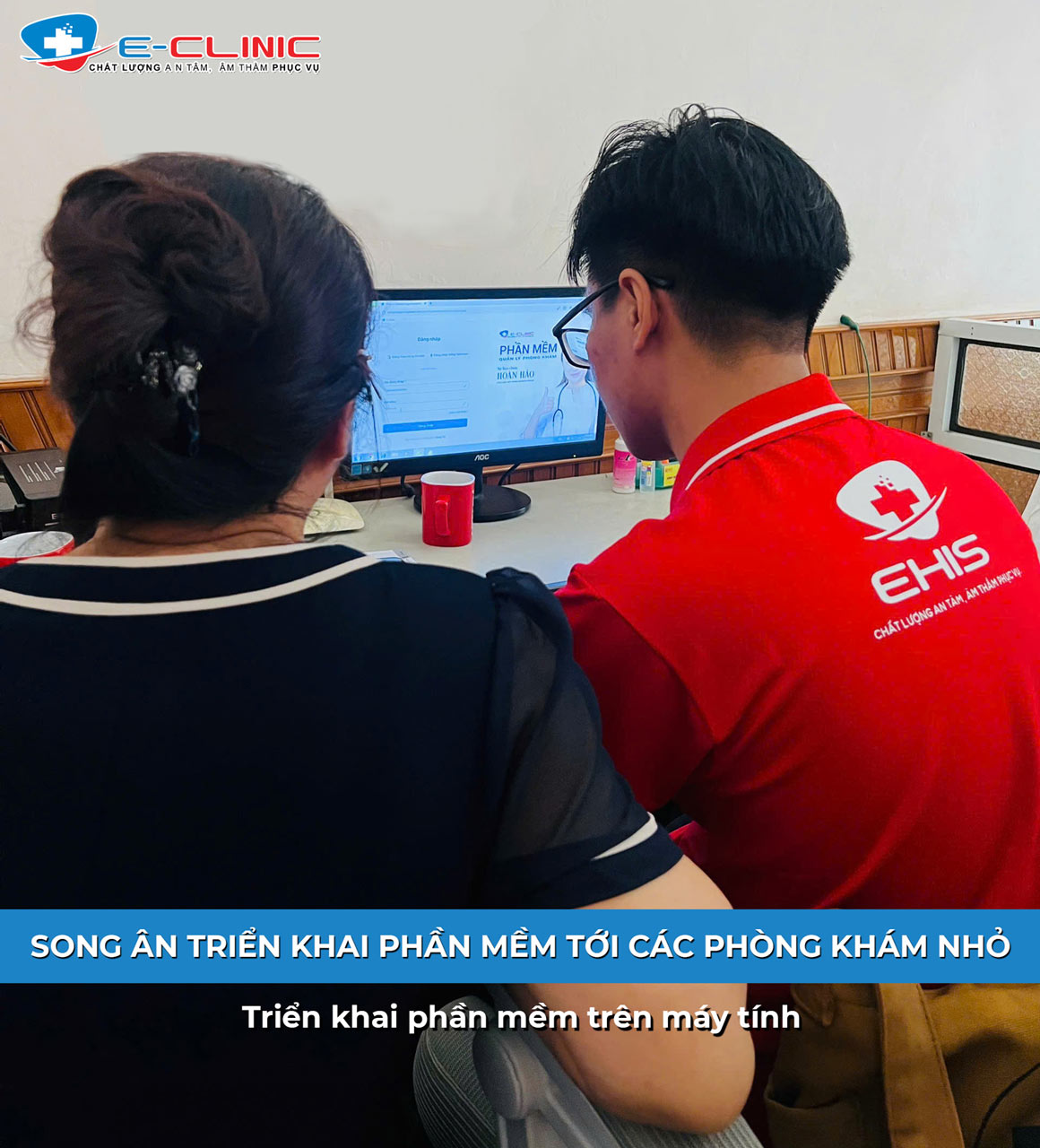 Nhân viên Song Ân hướng dẫn sử dụng phần mềm quản lý phòng khám trực tiếp tại cơ sở y tế