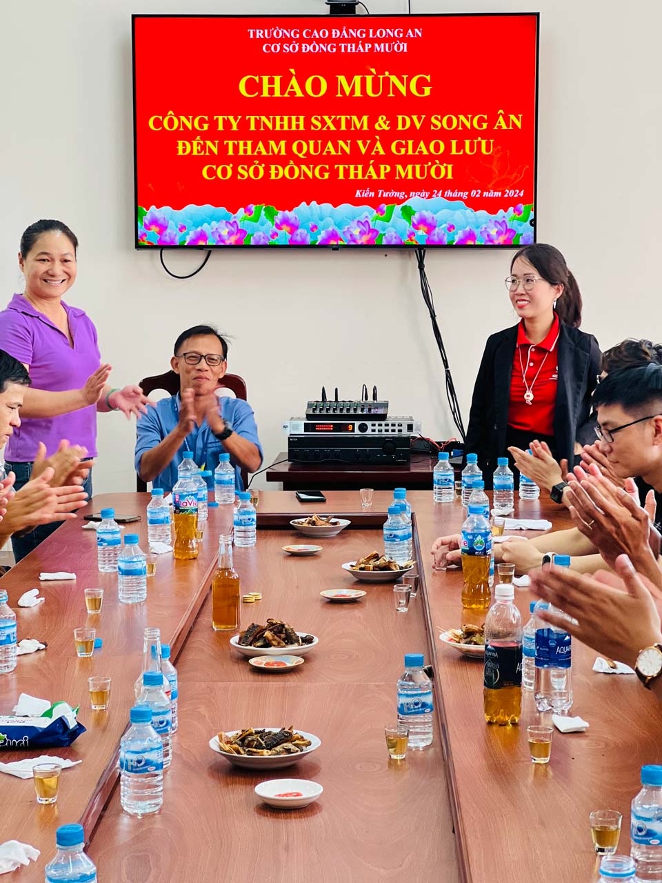 Giao lưu chia sẻ kinh nghiệm giữa doanh nghiệp và sinh viên thực tập