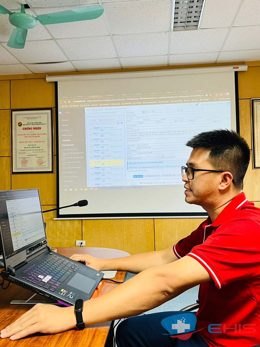 Song Ân demo hệ thống bệnh án điện tử E-EMR trực tiếp tại Bệnh viện Than - Khoáng Sản Hà Nội