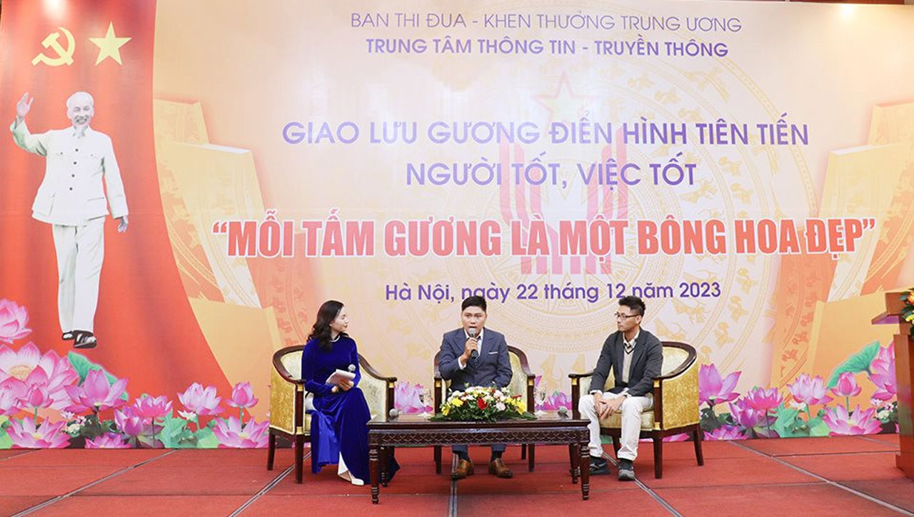 Chương trình Giao lưu Gương điển hình tiên tiến Người tốt việc tốt năm 2023 lan tỏa giá trị sống tích cực và nhân văn đến cộng đồng
