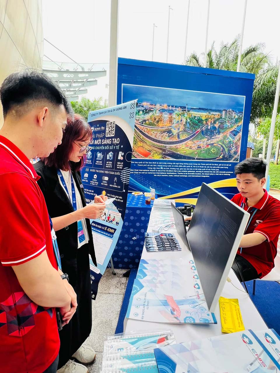 Không gian trưng bày sản phẩm khoa học công nghệ và đổi mới sáng tạo tại FD 2026