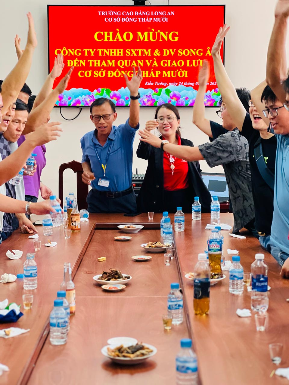 Môi trường làm việc thực tế dành cho thực tập sinh tại Công ty Song Ân