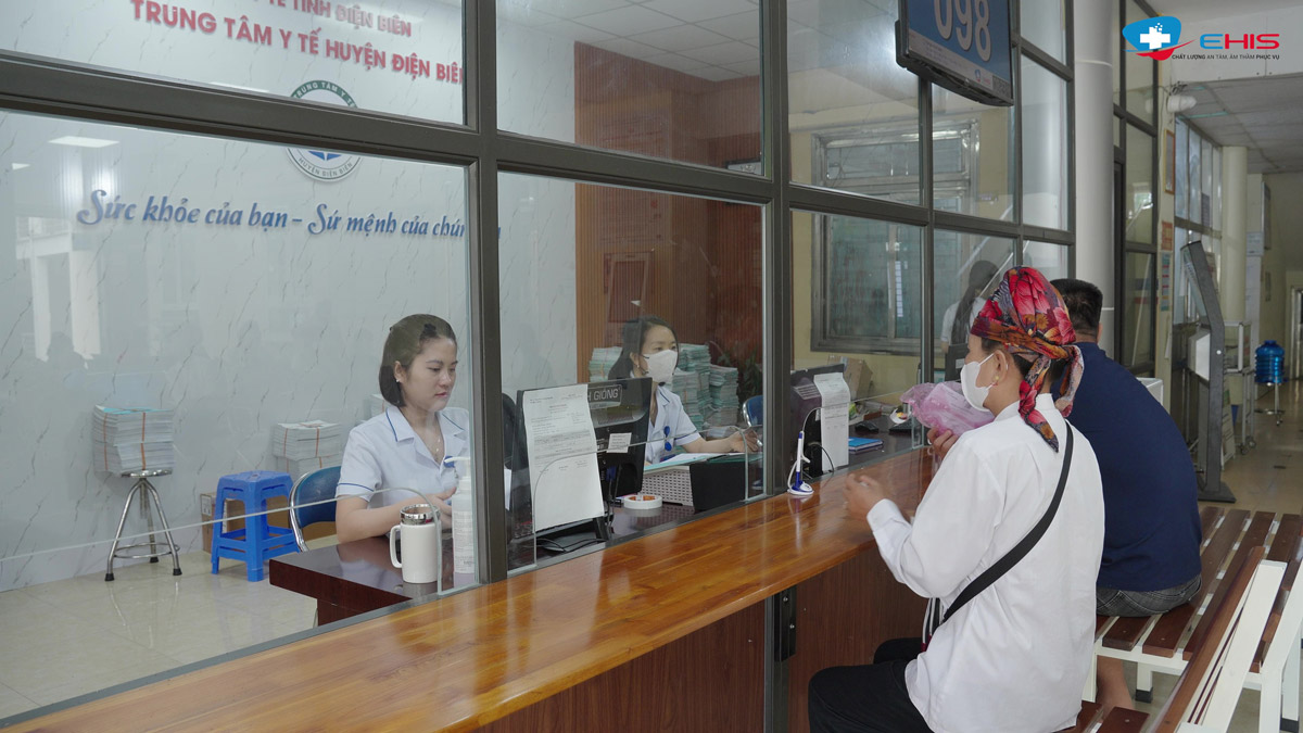 Tiếp nhận bệnh nhân bằng phần mềm quản lý bệnh viện trong hệ thống E-EMR tại Thanh An Điện Biên