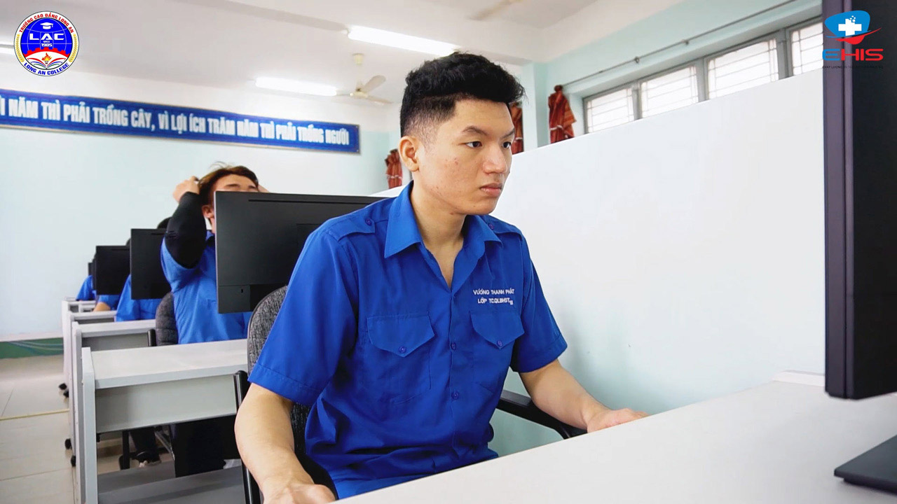 Sinh viên CNTT tham quan doanh nghiệp và trải nghiệm thực tế quy trình phát triển phần mềm tại Công ty TNHH SX TM & DV Song Ân