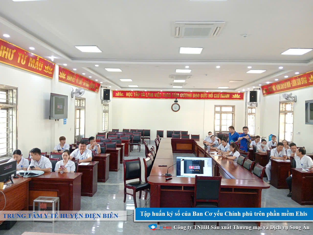 Cán bộ y tế Trung tâm Y tế huyện Điện Biên tham gia tập huấn ký số Ban Cơ yếu Chính phủ trên hệ thống EHIS